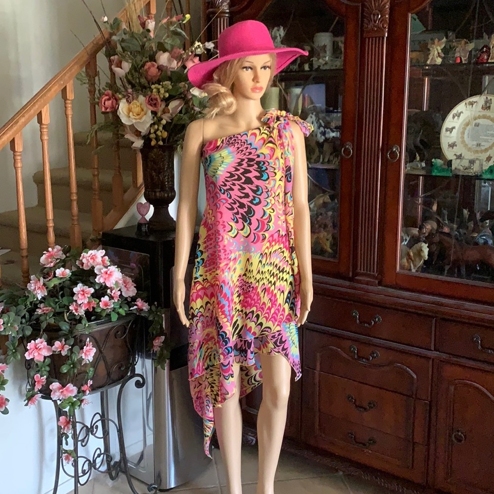 Gorgeous One Shoulder Dress